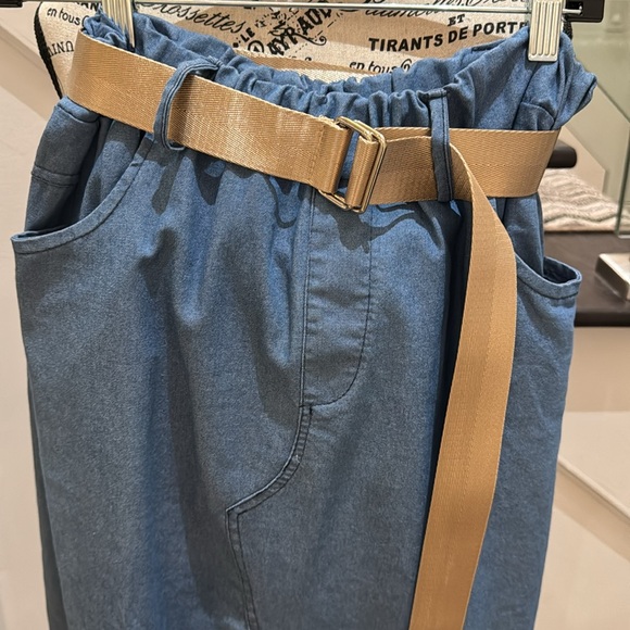 Jeans knee skirt 💙 - Picture 2 of 3